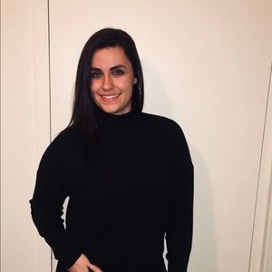 Meet your Posher, Claudia